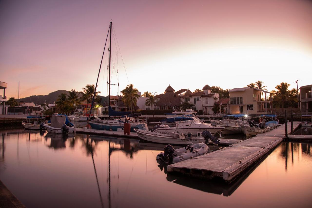 בארה דה נבידאד Cabo Blanco Hotel And Marina מראה חיצוני תמונה